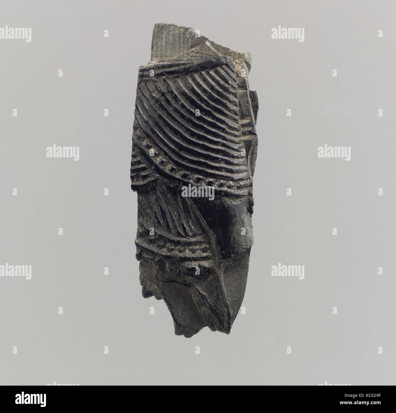 Plakette Fragment, Neuassyrischen, Ca. 8. - 7. Jahrhundert v. Chr., in Mesopotamien, Nimrud (antike Kalhu), Assyrische, Elfenbein, 1,85 x 0,71 in Stockfoto