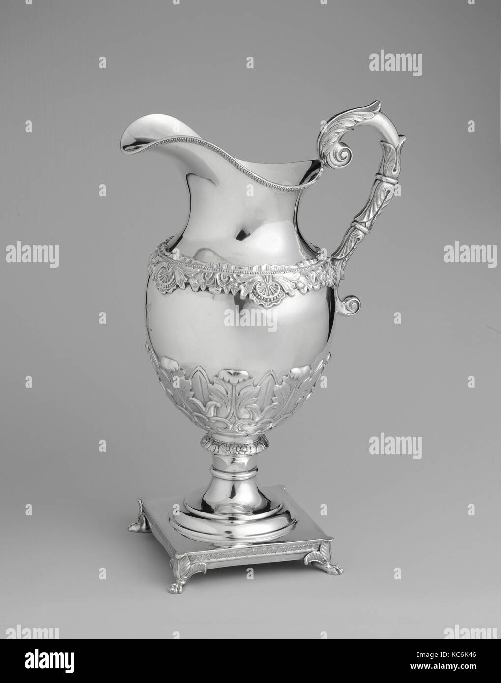 Ewer, 1830-40, in Philadelphia, Pennsylvania, USA, US-amerikanischen, Silber, 14 5/8 x 9 1/4 in. (37,1 x 23,5 cm), Silber Stockfoto