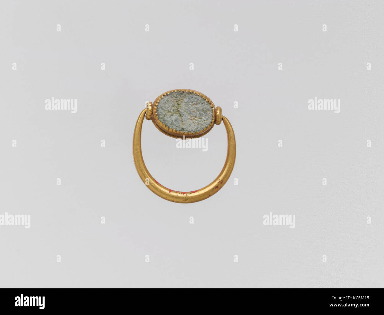 Gold Ring mit glaspaste ring Stein, 6.-5. Jahrhundert v. Chr. Stockfoto