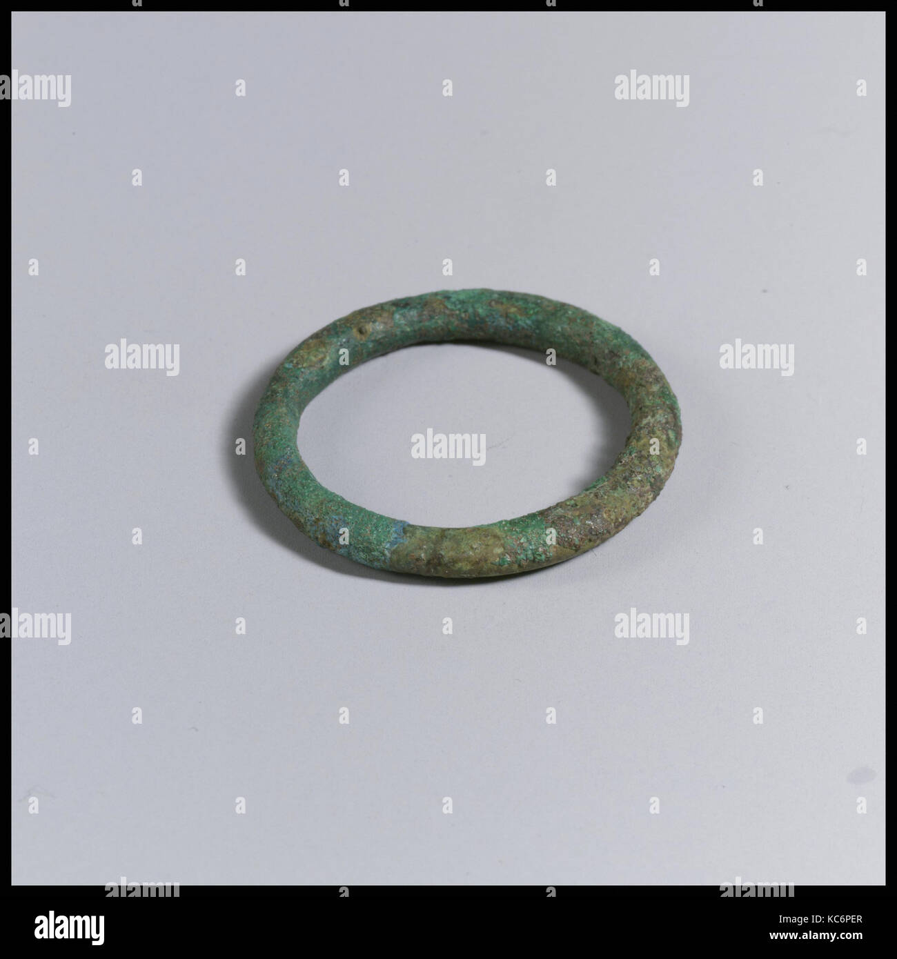 Ring, Bronze, Durchmesser 3,00 cm, Bronzen Stockfoto