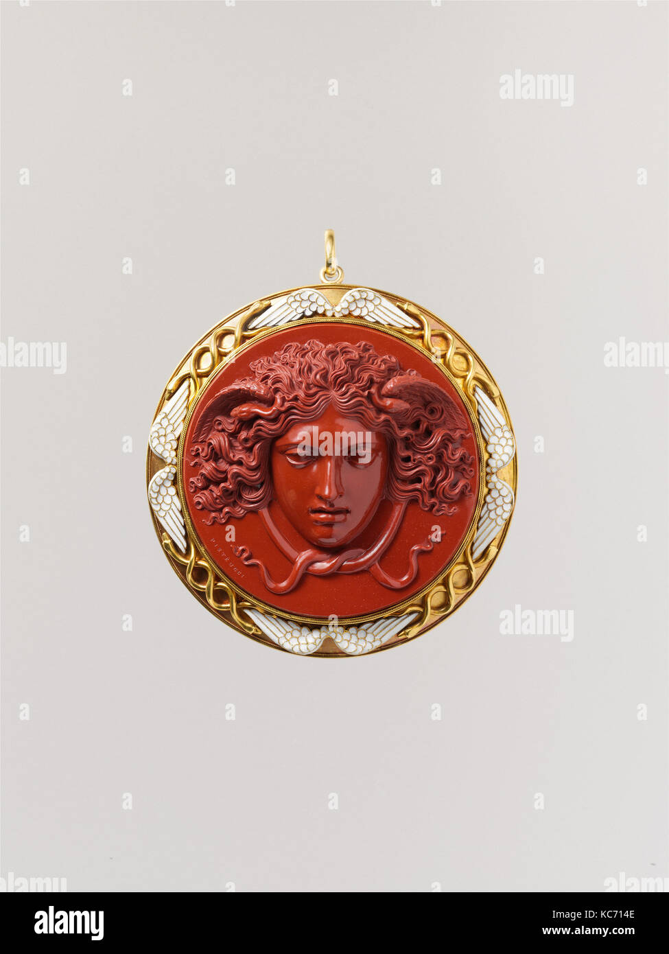 Kopf der Medusa, Cameo von Benedetto Pistrucci, cameo 1840 - 50, Berg Ca. 1860 Stockfoto