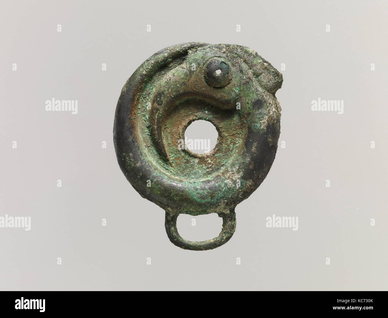 Zaum Schaftkappe, Westlichen Zhou-Dynastie (1046 - 771 v. Chr.), 10. - 19. Jahrhundert v. Chr., China, Bronze, H.3 3/4 in. (9,5 cm); W. 3 1/16 Stockfoto