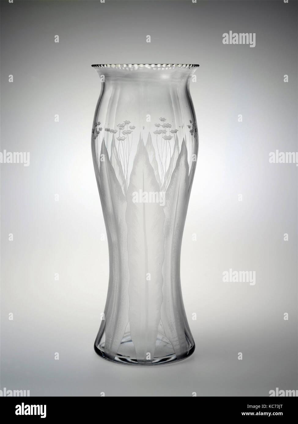 Vase, 1905-15, Hergestellt in Weiß Mühlen, Pennsylvania, USA, US-amerikanischen, geblasen und geätztem Glas, H 14 cm. (36,2 cm); Durchm Stockfoto