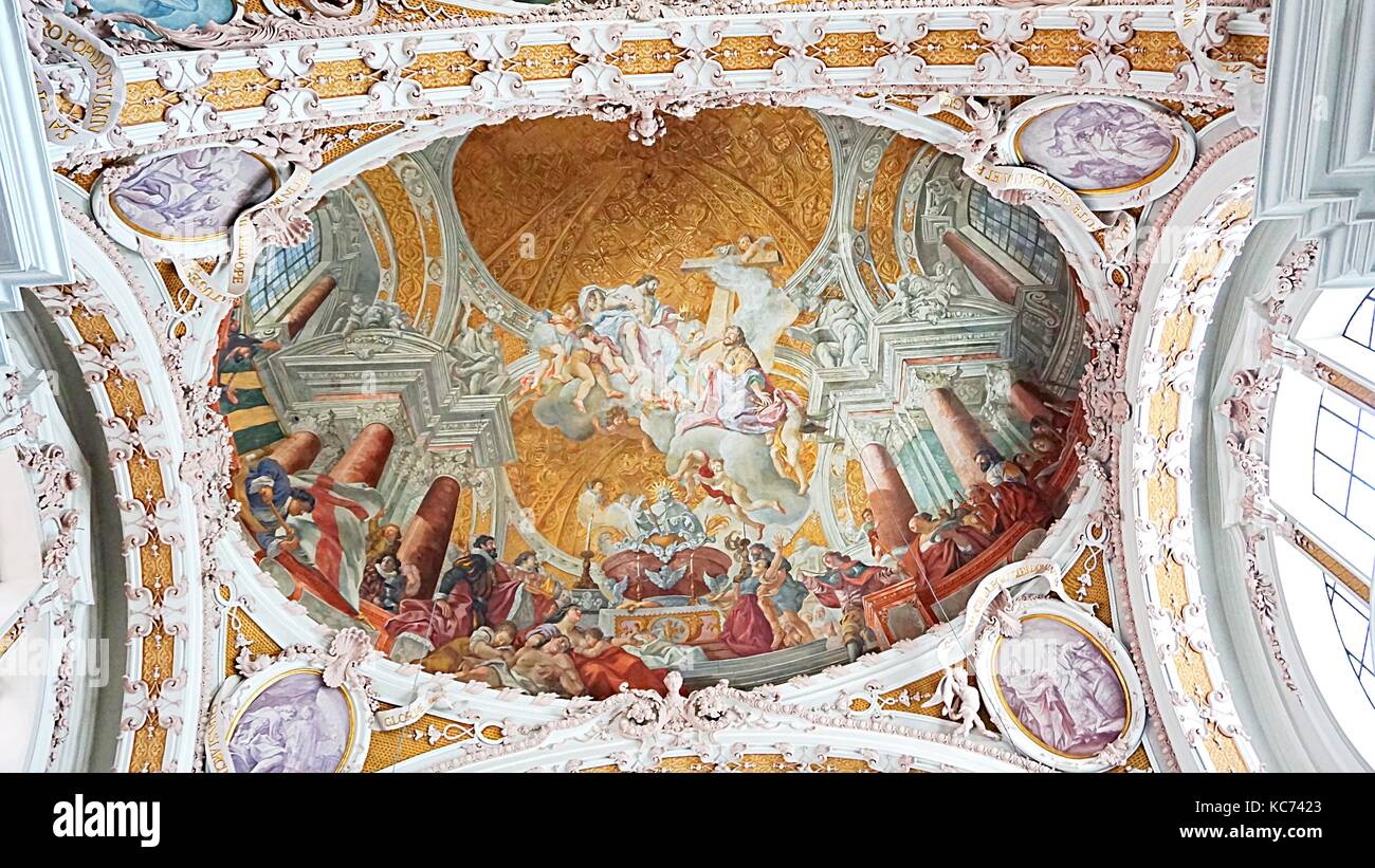 Interieur von Dom st. Jakob oder St. Jakob Kathedrale in Innsbruck, Österreich Stockfoto