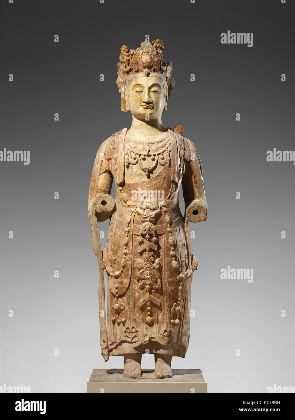 北齊 彩繪石雕觀音菩薩像 （砂岩）, Bodhisattvas, wahrscheinlich Avalokiteshvara (guanyin), Ca. 550 - 560 Stockfoto