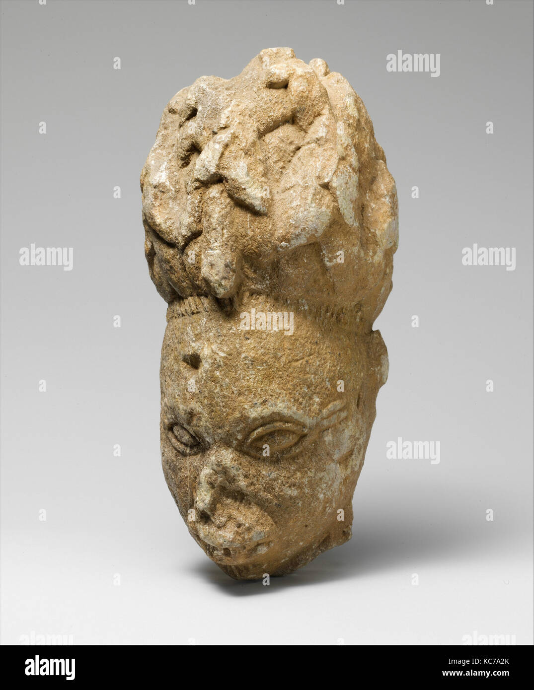 Abbildung: Kopf, 12. - 15. Jahrhundert, Nigeria, Esie region, Offa, Yoruba Völker, Speckstein, H. 11 11/16 x W. 3 5/8 x D.6. (29.8 Stockfoto