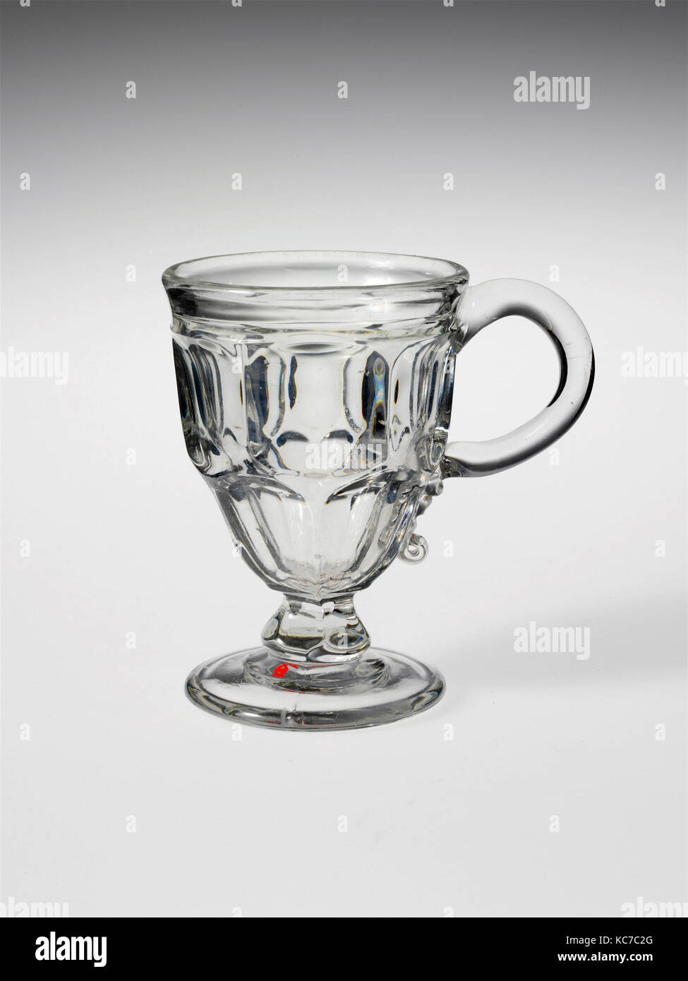 Eierbecher, 1830-70, in Usa, US-Amerikanischen, Pressglas, H.3 11/16 in. (9.4 cm), Glas, mit der Entwicklung neuer Stockfoto