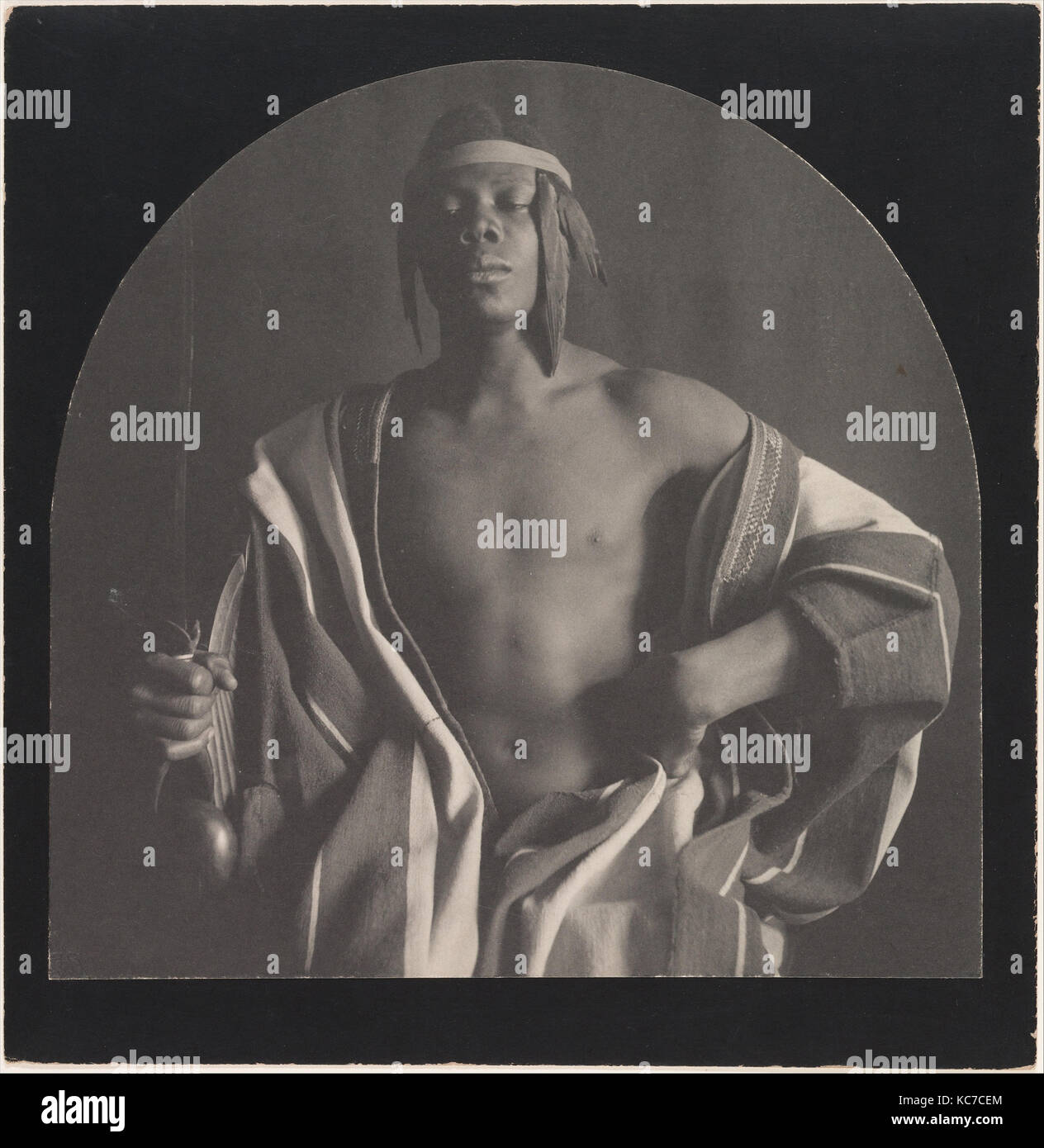 Ein äthiopischer Chief, Ca. 1897, Platinum print, 18,1 x 18,4 cm. (7 1/8 x 7 1/4 in.), Fotografien, F. Holland Tag (Amerikanisches Stockfoto