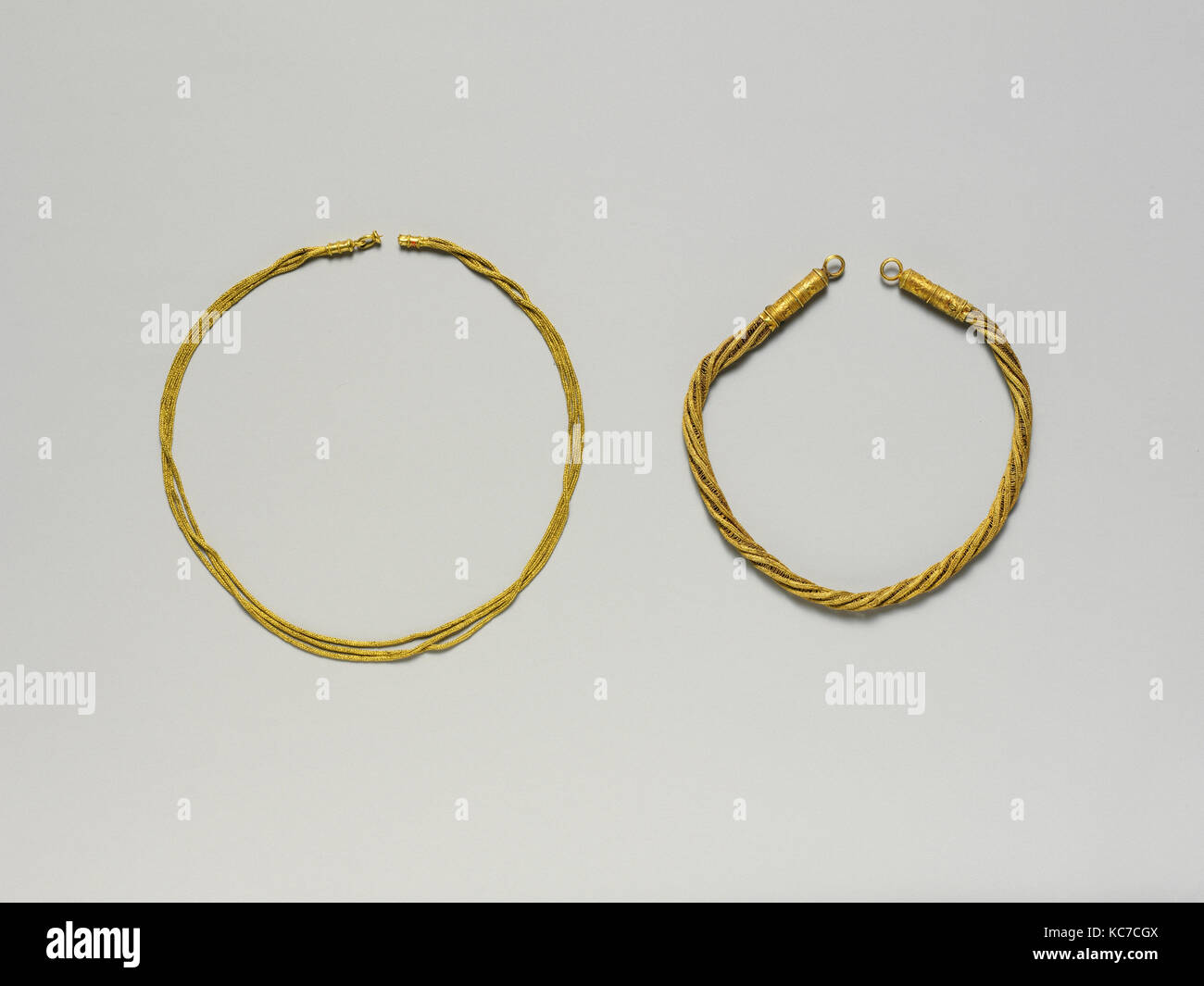 Goldene Halskette von verknüpften Stränge, 4.-3. Jahrhundert v. Chr. oder später Stockfoto