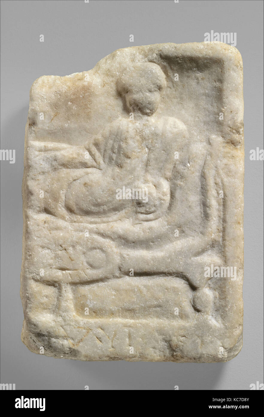 Fragment einer Marmor votive Entlastung zu einem Helden gewidmet, 4.-3. Jahrhundert v. Chr. Stockfoto