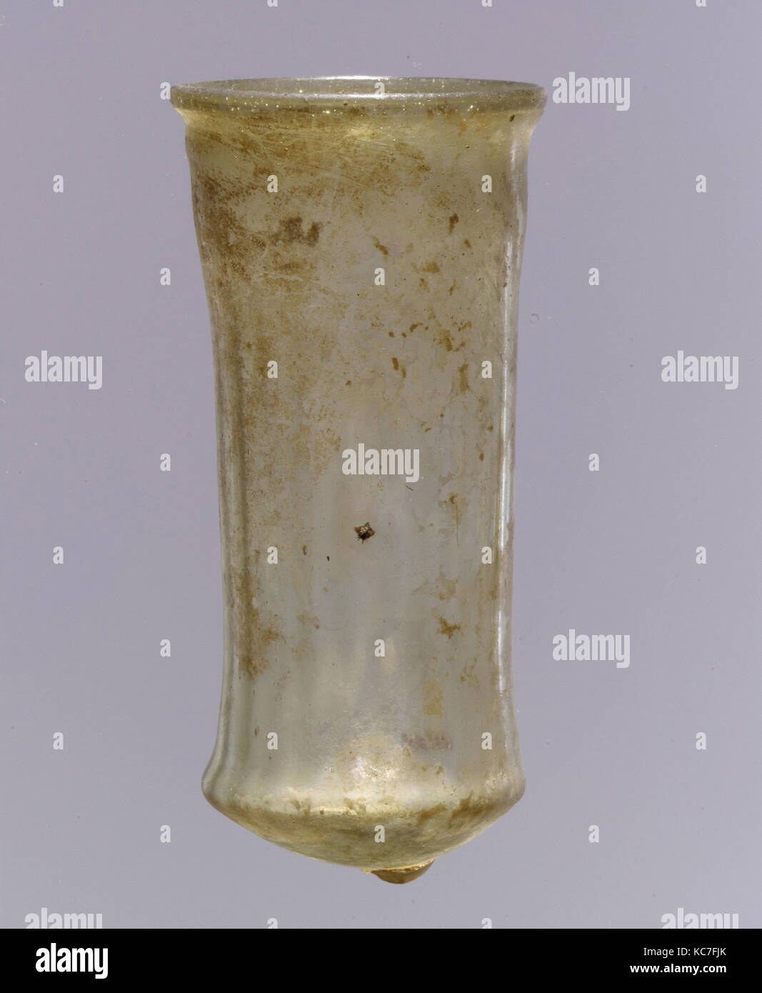 Bell Becher, Ende 6./Anfang 7. Jahrhundert, fränkischen, Glas, Gesamt: 4 15/16 x 2 3/8 in. (12,5 x 6 cm), Glass-Vessels Stockfoto