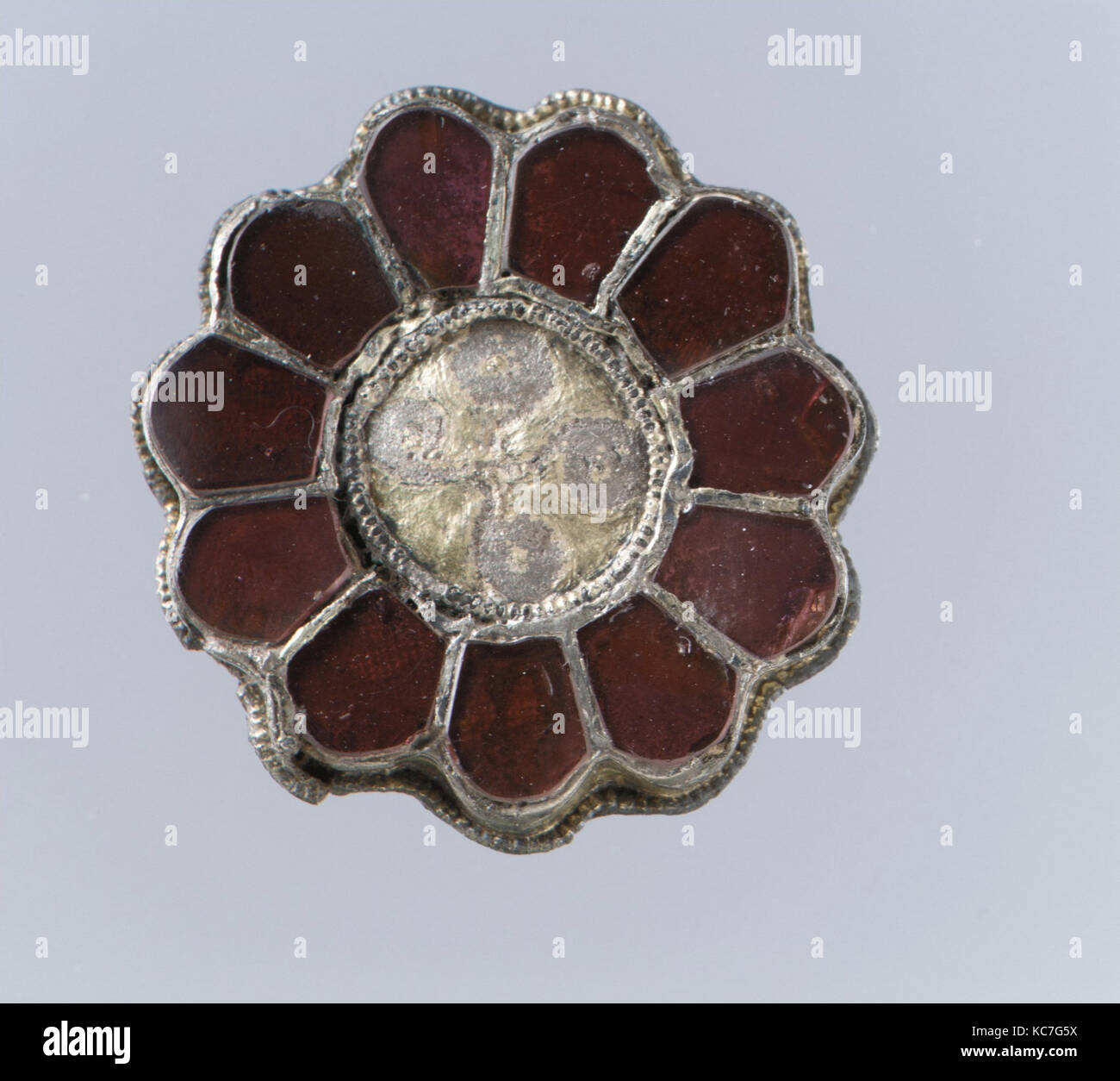 Rosette Brosche, 550-650, fränkischen, Silber-vergoldeten, Granate mit gemusterten Folie Backings, vergoldetem Silber mit Granat, Glas Stockfoto