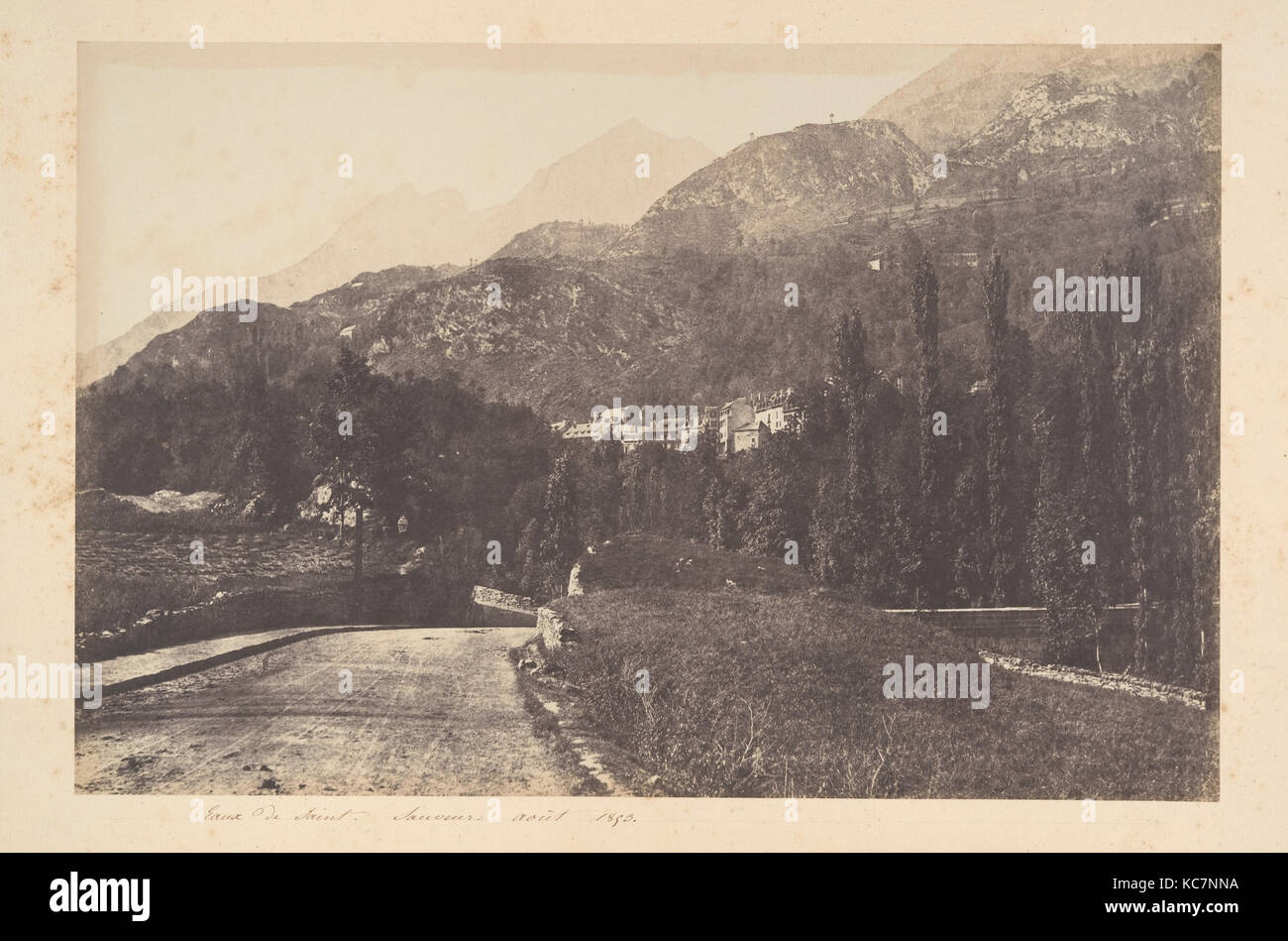 Vue des Eaux de Saint-Sauveur, 1853, gesalzen Papier drucken aus Papier negative, Blatt: 12 in. × 18 9/16 in. (30,5 × 47,2 cm Stockfoto