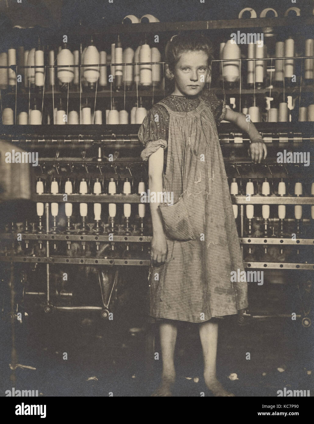 Addie Karte, 12 Jahre. Spinner in Pownal Cotton Mill. Mädchen in der Mühle sagen sie ist 10 Jahre Stockfoto