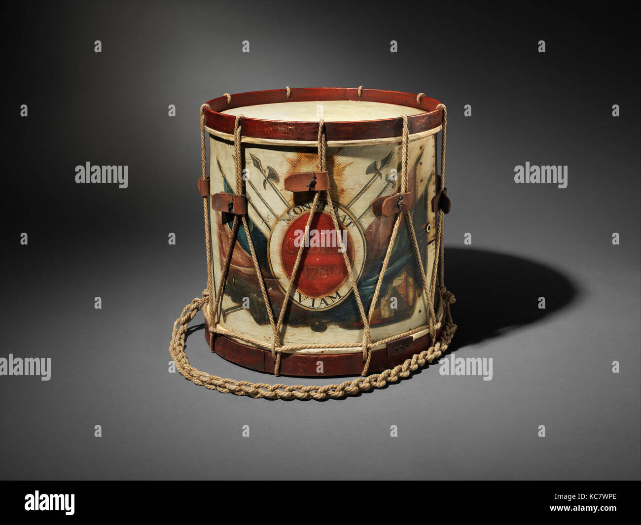 Seite drum, Ca. 1840, Boston, Massachusetts, USA, US-amerikanischen, Holz mit Farbe, Seil, Leder, Haut, 18×17. (45,7×4 Stockfoto