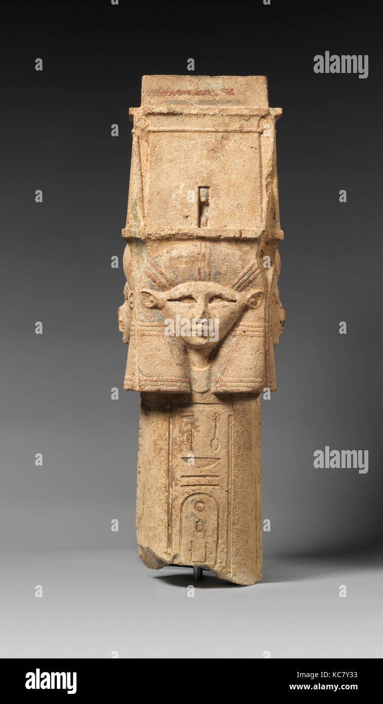 Spalte mit Hathor-emblem Kapital und die Namen der Nectanebo I auf der Welle, 380 - 362 v. Chr. Stockfoto
