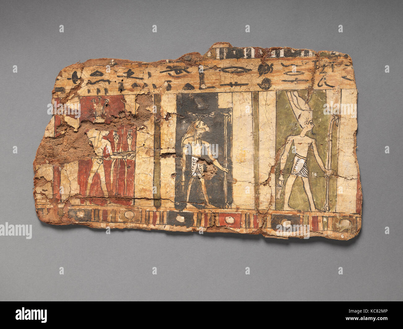 Fragment der cartonnage, drei Gottheiten, 200 BC - 200 AD Stockfoto