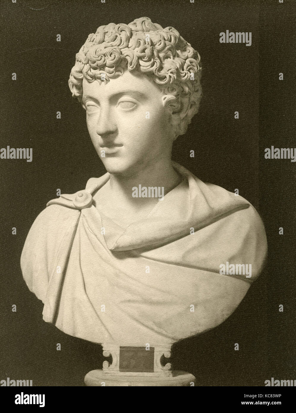 Junge Kaiser Aurelius Augustus, Marmor statue Stockfoto