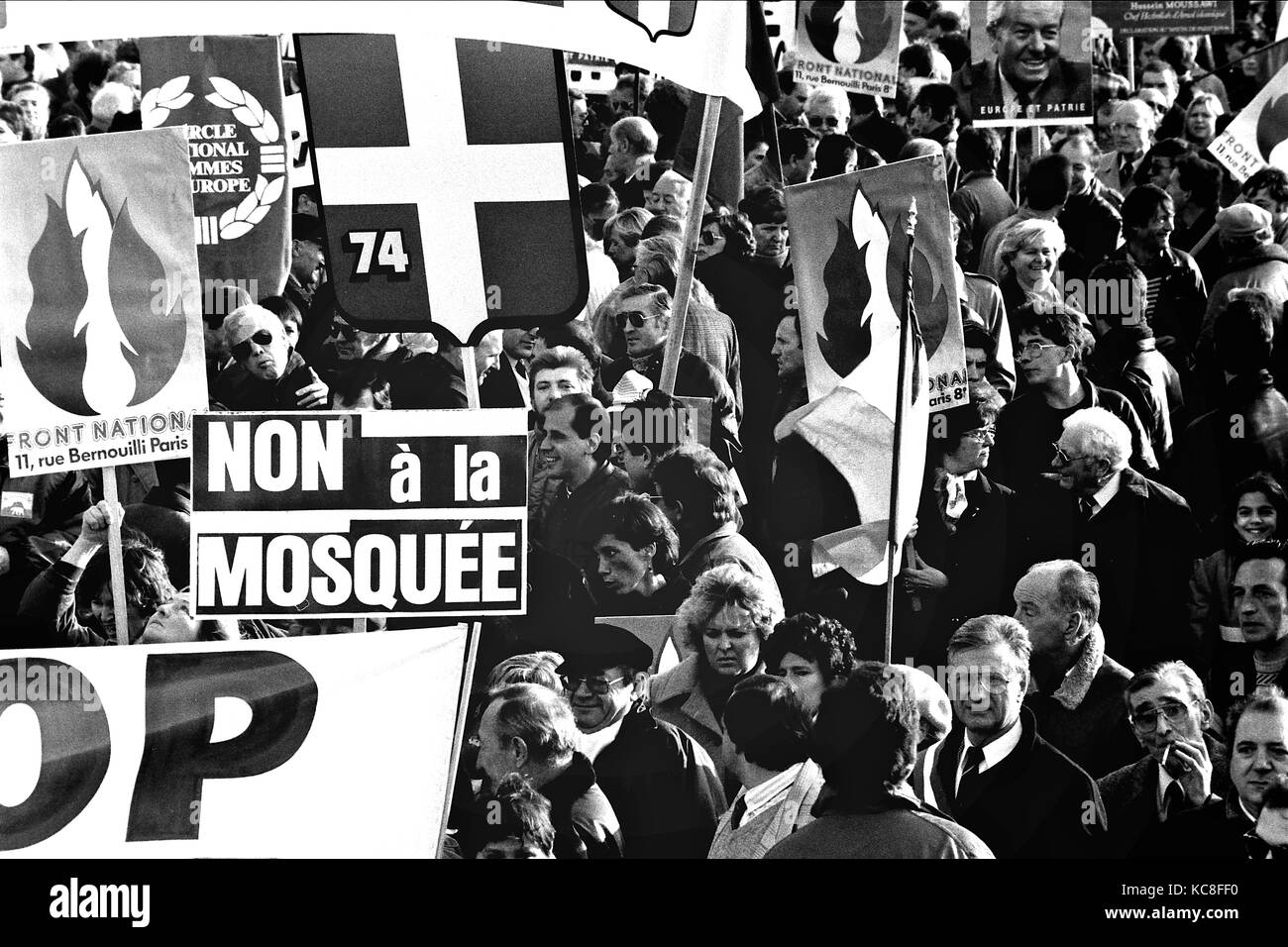 Französische Nationalfront demonstriert in Lyon gegen den bevorstehenden Bau der Großen Moschee von Lyon, Lyon (Frankreich) Stockfoto