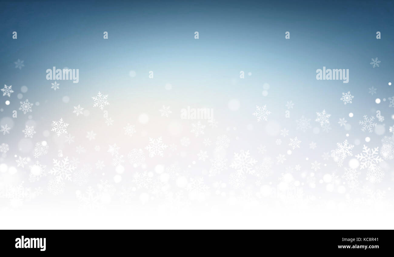 Schneeflocken und Schneepulver auf gefrorenem blauem Hintergrund - Wintermaterial Stockfoto