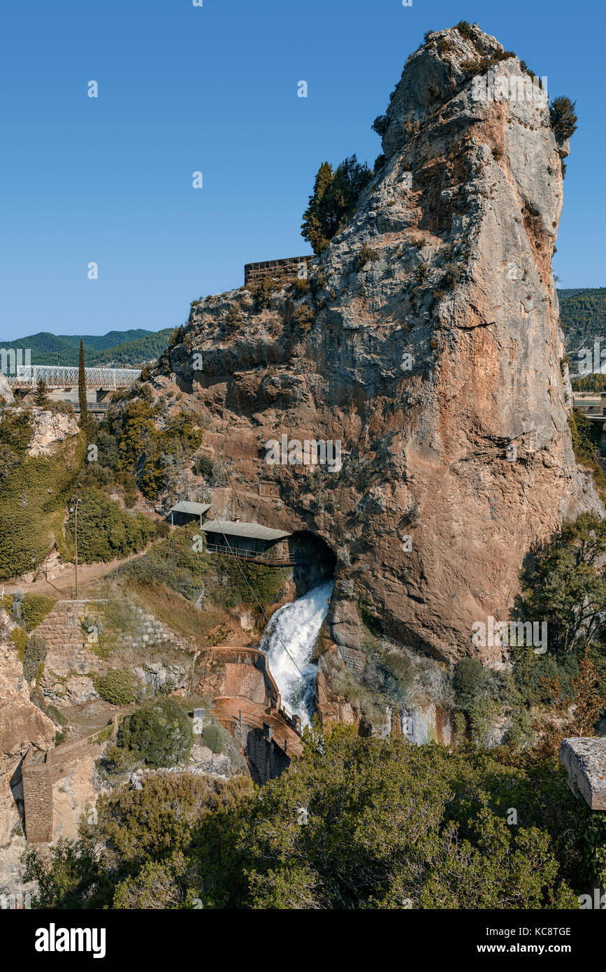 Geologische Übersicht auf der Südseite der Sumpf in den Stausee von Pena, Pyrenäen von Huesca, Aragón, Spanien. Stockfoto