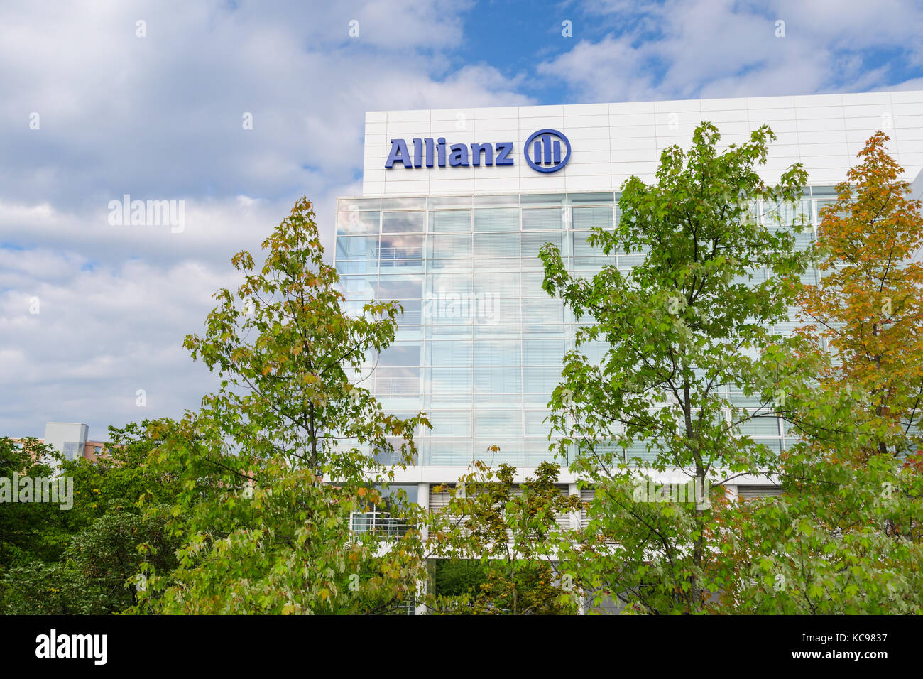 München, Deutschland - 22, 2014 August: Allianz se Versicherung und Finanzen Investment Group. moderne Büro- und Verwaltungsgebäudes in München Stockfoto