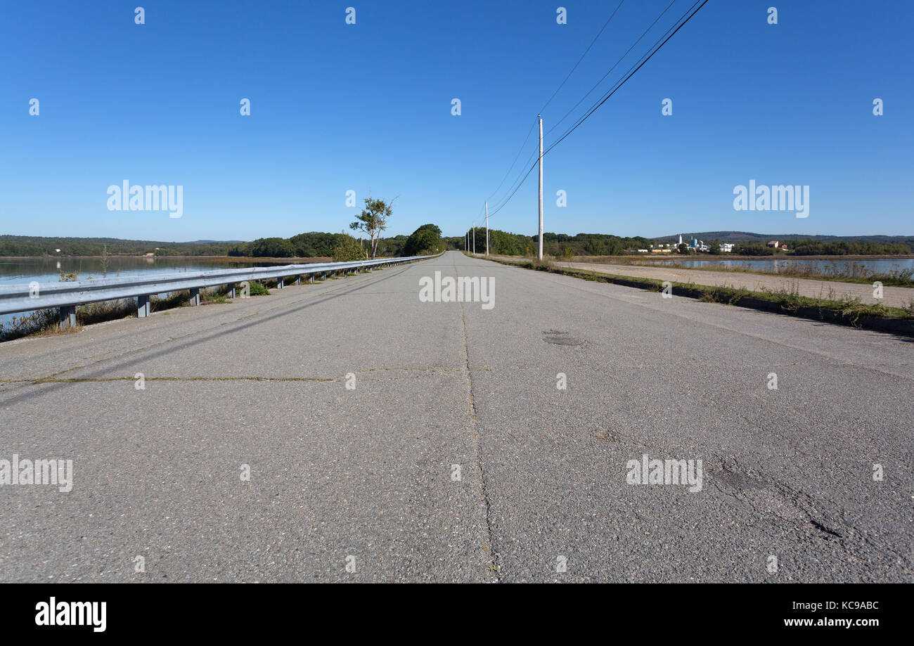 Blick auf den Damm von Sears Insel in Maine searsport im Sommer. Stockfoto