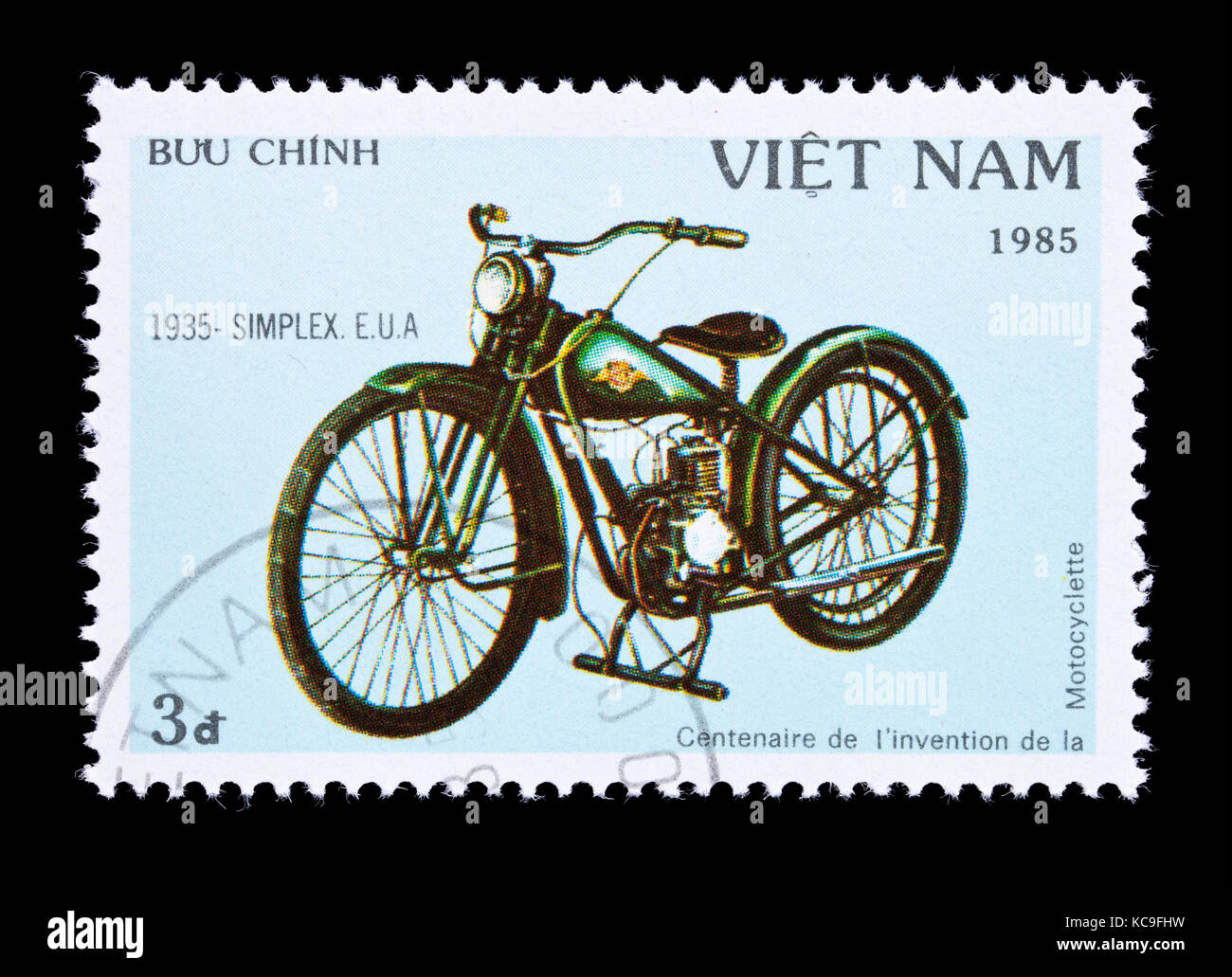Briefmarke aus Vietnam mit der Darstellung eines 1935 Einfache Motorrad Oldtimer, centennial der Erfindung des Motorrads. Stockfoto