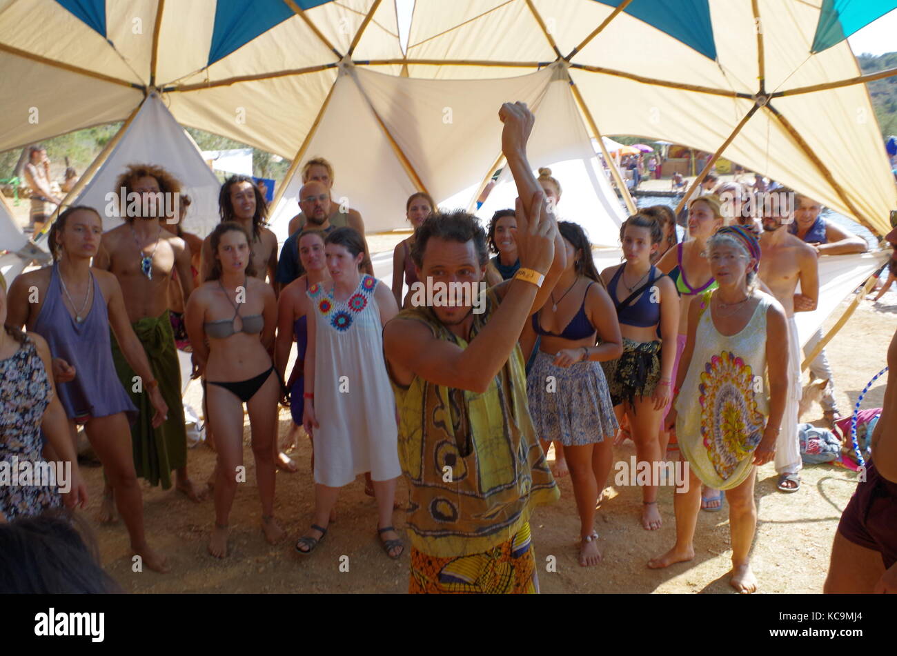 Gesangsworkshop beim Didgeridoo-Festival FATT 2017 in Lagoa. Algarve, Portugal Stockfoto