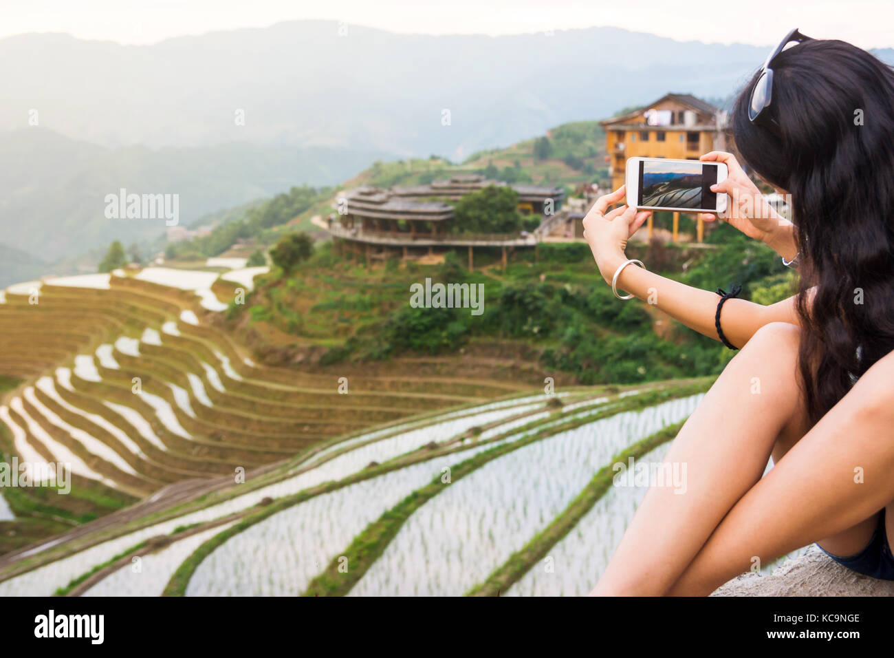 Tourist, Bild von Reis terrasse Landschaft Stockfoto