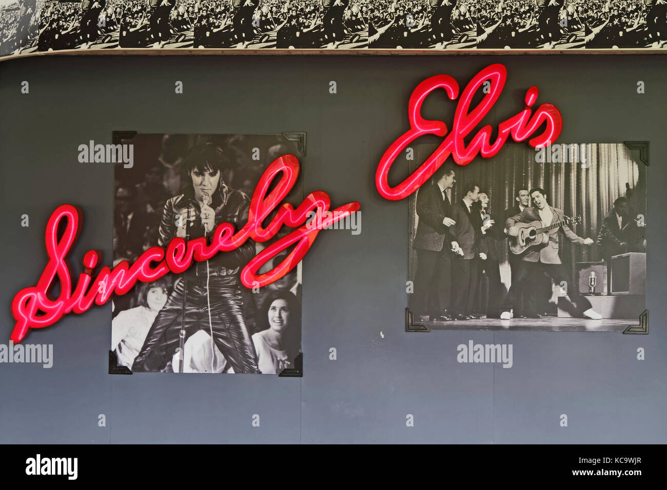 MEMPHIS, TENNESSEE, 11. Mai 2015 : Bilder und Titel über Elvis. Elvis P. Gilt als eine der bedeutendsten kulturellen Ikonen des 20th. Jahrhunderts Stockfoto