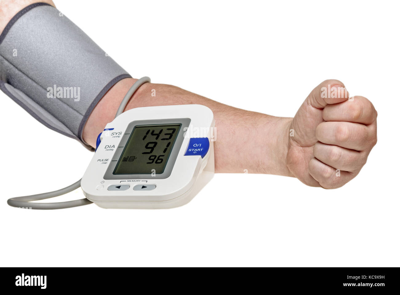 Blutdruck überwachen prüfen Prüfung. männliche Hand- und Diagnosegerät isoliert. Arbeit weg Stockfoto