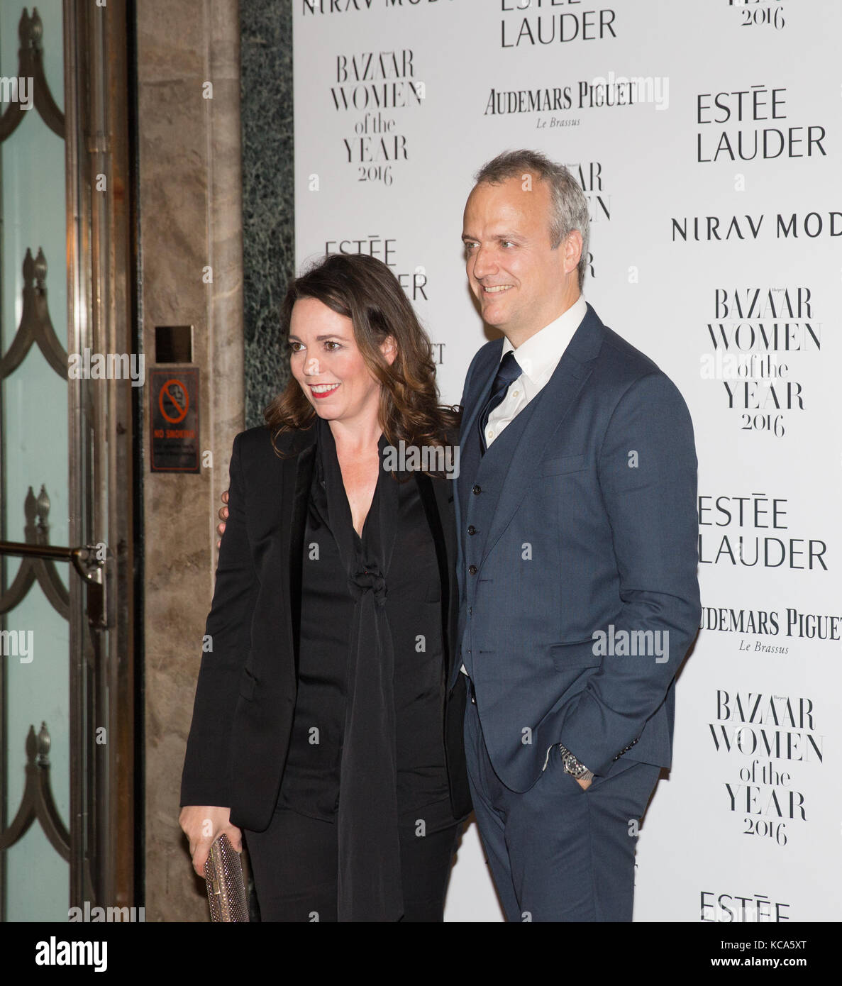 Olivia Colman bei den Harper's Bazaar Women of the Year Awards 2016 in London Stockfoto