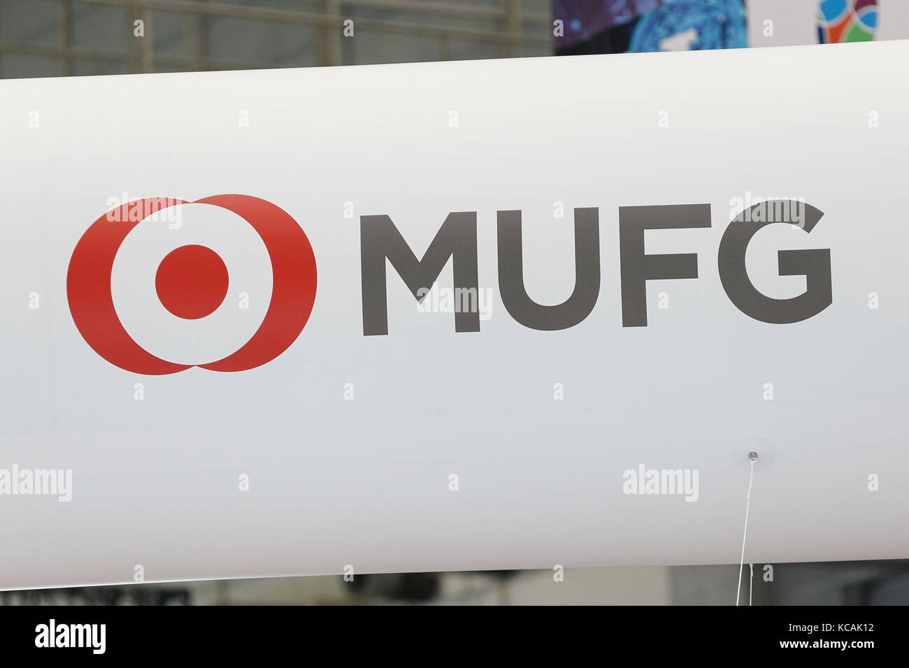 Ein Logo von Mitsubishi UFG Bank auf der CEATEC JAPAN 2017 Am 3. Oktober 2017, Chiba, Japan. Die gemeinsame Ausstellung von fortschrittlichen Technologien (ceatec) Japan ist eine Technologie, die Ausstellung zeigt die neuesten Trends und Entwicklungen. Dieses Jahr gibt es 667 Unternehmen und Organisationen aus 23 Ländern zeigen in verschiedenen Bereichen, wie Robotik, Virtual Reality (VR) und der künstlichen Intelligenz (KI). CEATEC läuft bis 6. Oktober im International Convention Complex Makuhari Messe in Chiba. Credit: Rodrigo Reyes Marin/LBA/Alamy leben Nachrichten Stockfoto