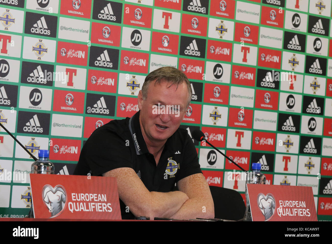 Belfast, Nordirland. 4. Okt 2017. Nationale Fußball-Stadion im Windsor Park von Belfast Nordirland. 04. Oktober 2017. Nordirland Manager Michael O'Neill auf der heutigen Pressekonferenz. Nordirland spielen ihr WM-Qualifikationsspiel gegen Deutschland in Belfast, morgen Abend. Quelle: David Hunter/Alamy Leben Nachrichten. Stockfoto