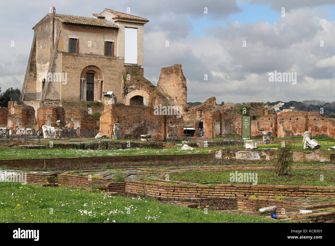 Domus Flavia und sein Brunnen, im Flavian Palace auf dem Palatin Stockfoto