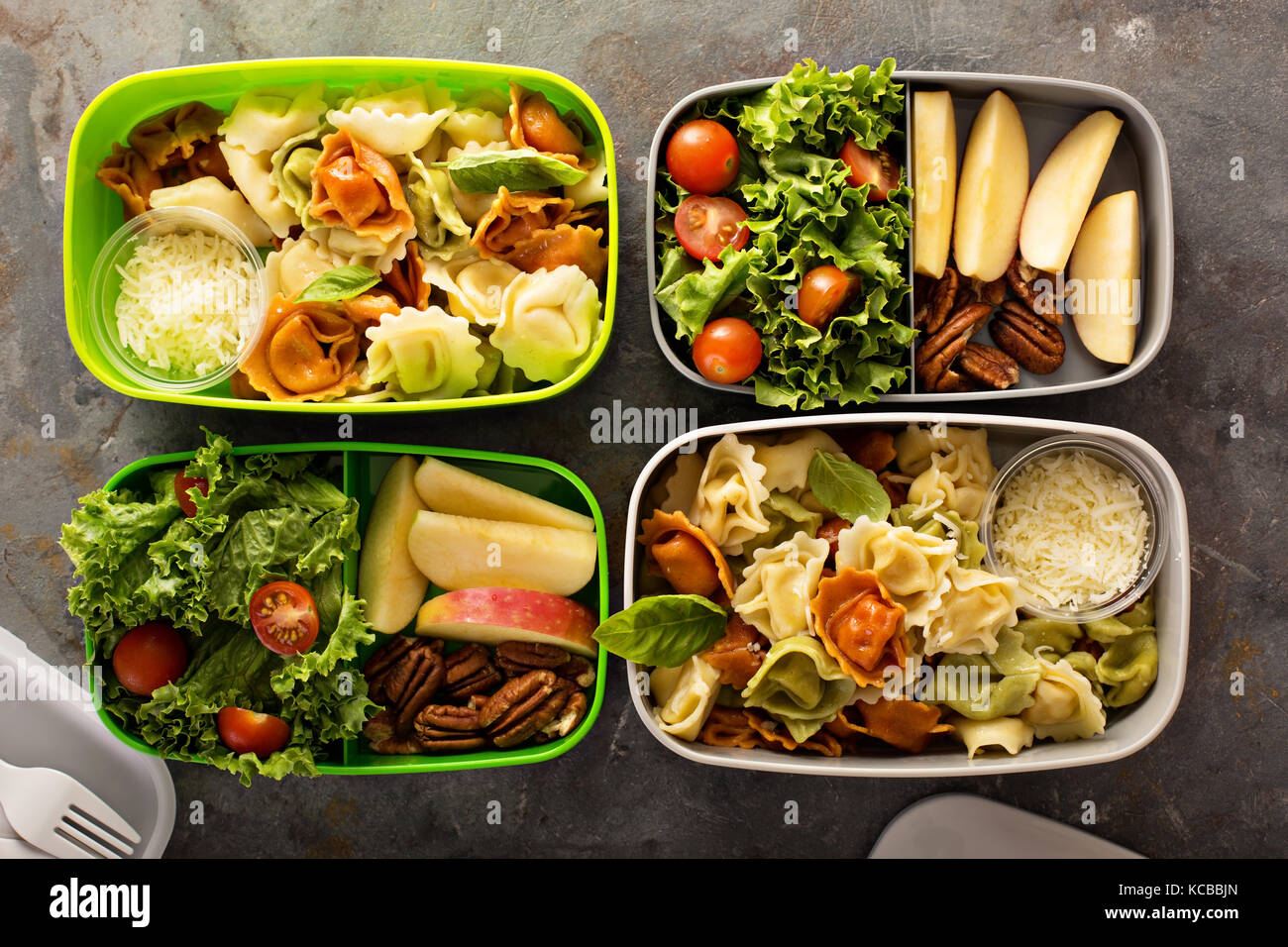 Mittagessen Kartons mit Lebensmitteln bereit zu gehen Stockfoto