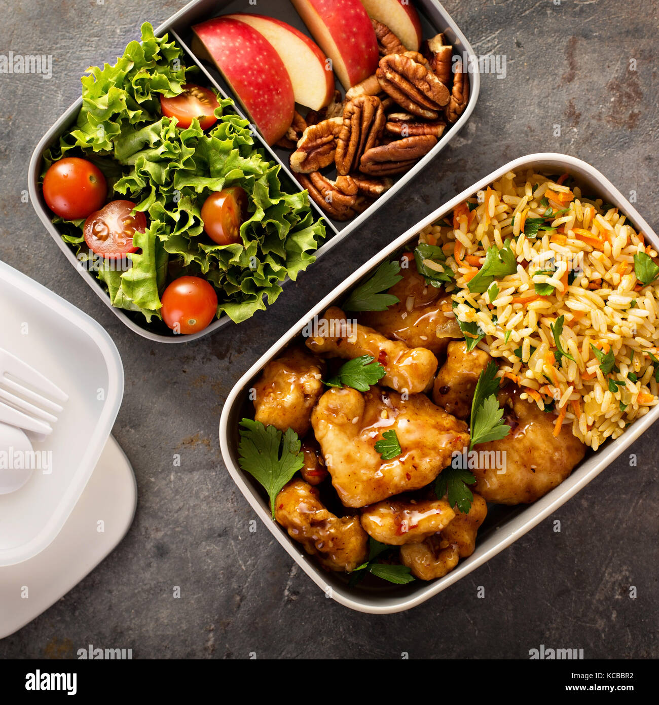 Mittagessen Kartons mit Lebensmitteln bereit zu gehen Stockfoto