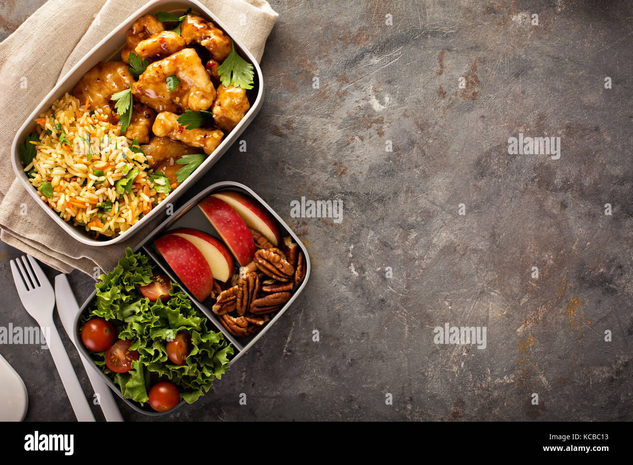 Mittagessen Kartons mit Lebensmitteln bereit zu gehen Stockfoto