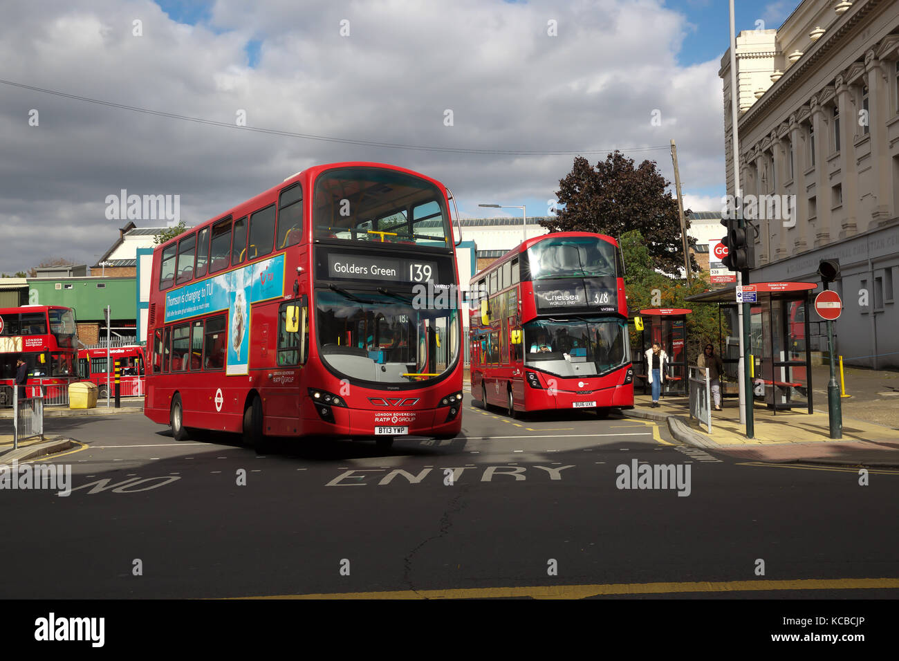 Golders green bus station golders Fotos und Bildmaterial in hoher