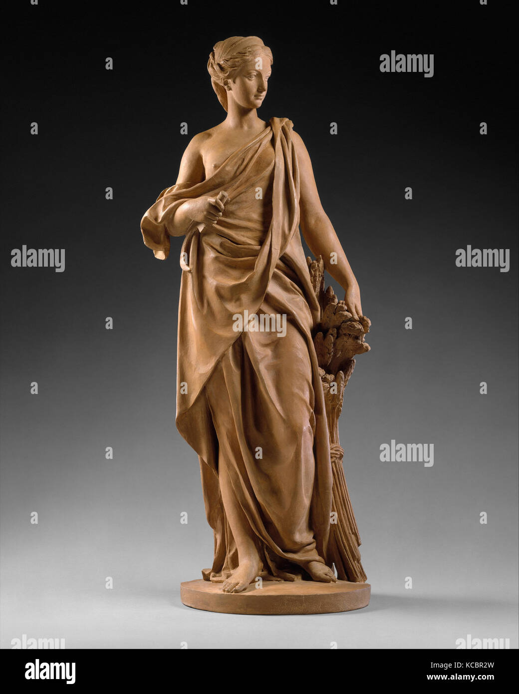 Ceres, Ca. 1768 - 70, Französisch, Paris, Buff terracotta mit rötlichen Patinieren, Gesamt: 24 5/8 x 7 1/2 x 7 1/2 in. (62,5 × 19,1 × 1 Stockfoto