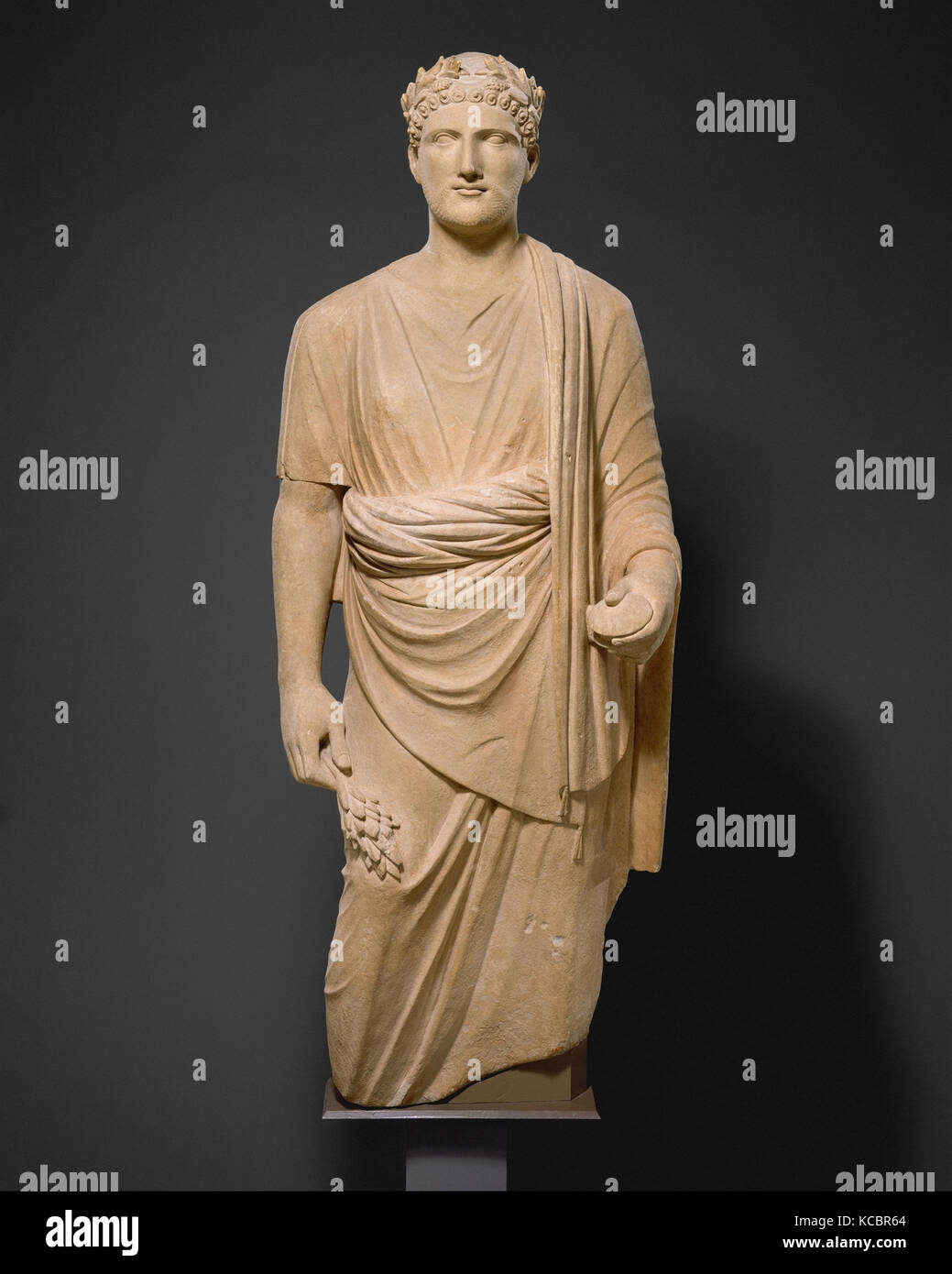 Kalkstein Statue von einem jungen Mann, Mitte, 4. Jahrhundert v. Chr. Stockfoto