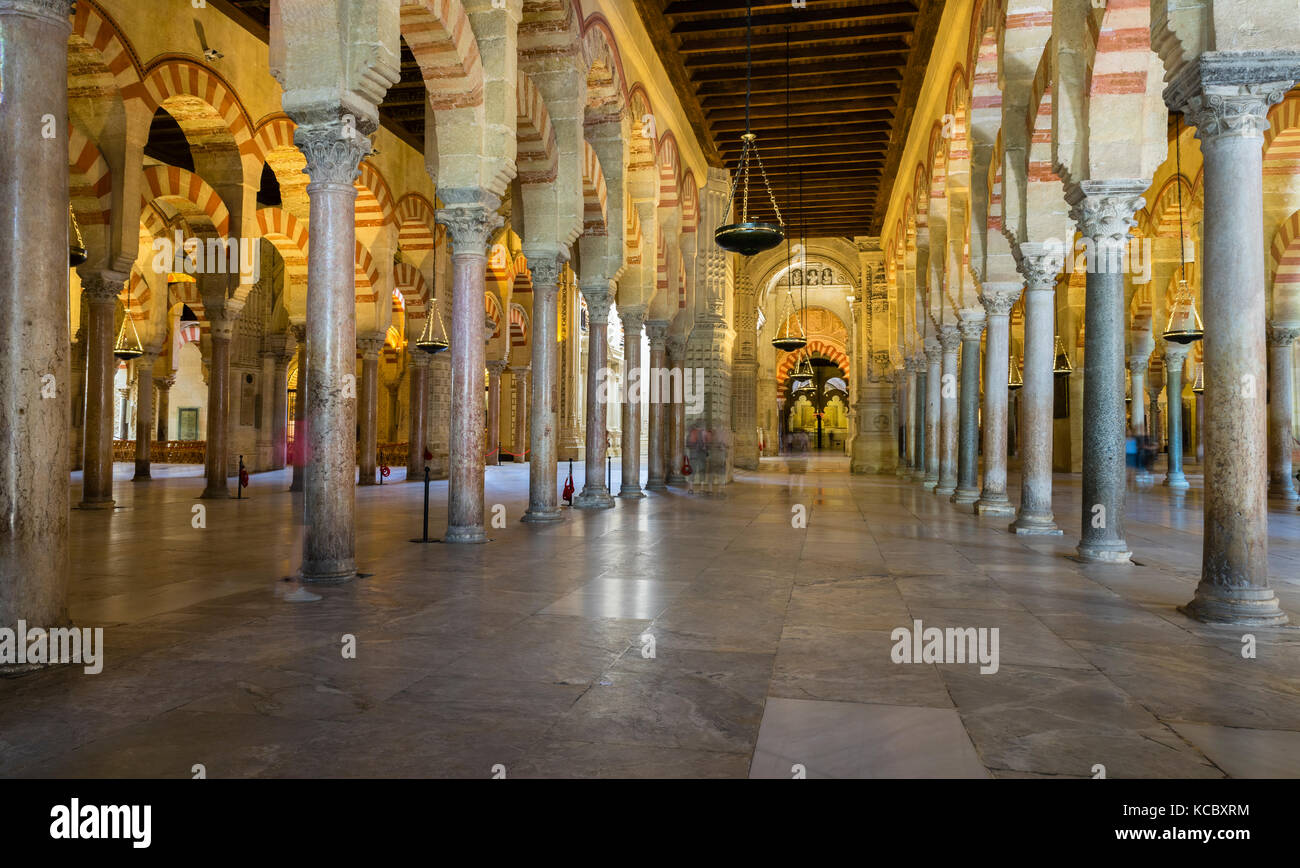 Das Innere der Moschee, Mezquita, Kathedrale, Mezquita-Catedral de Córdoba, Cordoba, UNESCO-Weltkulturerbe, Andalusien Stockfoto