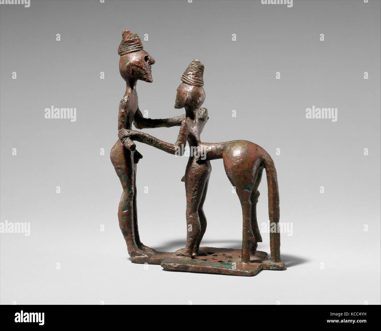 Bronze Mann und Centaur, Geometrische, Mitte 8. Jahrhundert V.CHR., Griechischer, Bronze, H.4 3/8 in. (11.10 cm), Bronzen, halb Mensch, halb Pferd Stockfoto