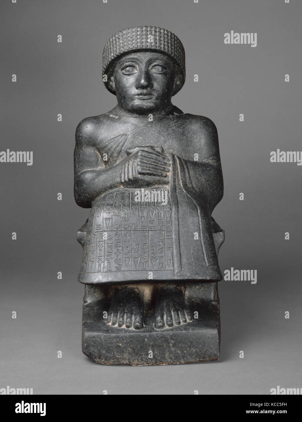 Statue von Gudea, Neo-Sumerian, Ca. 2090 v. Chr., in Mesopotamien, wahrscheinlich aus Girsu (moderne Tello), Neo-Sumerian, Diorit, 17 3/8 x 8 Stockfoto