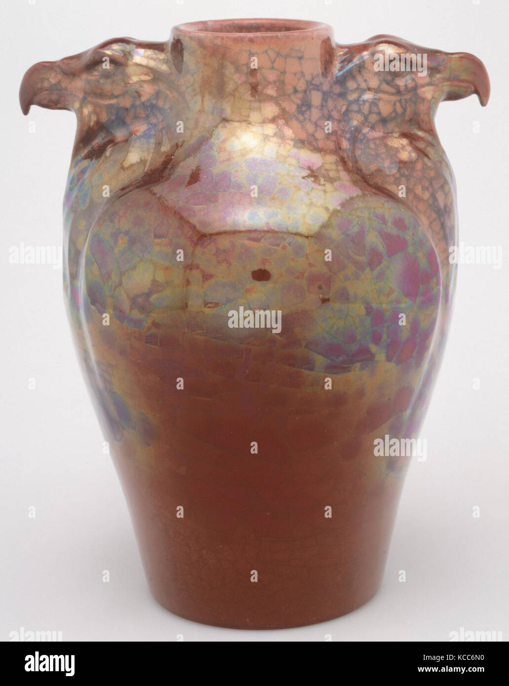 Vase, Workshop von Herman A. Kähler (Dänisch, 1846-1917), Ca. 1890, Dänisch, Naestved, glasiertem Steingut, Höhe: 10 cm. (26.7 Stockfoto