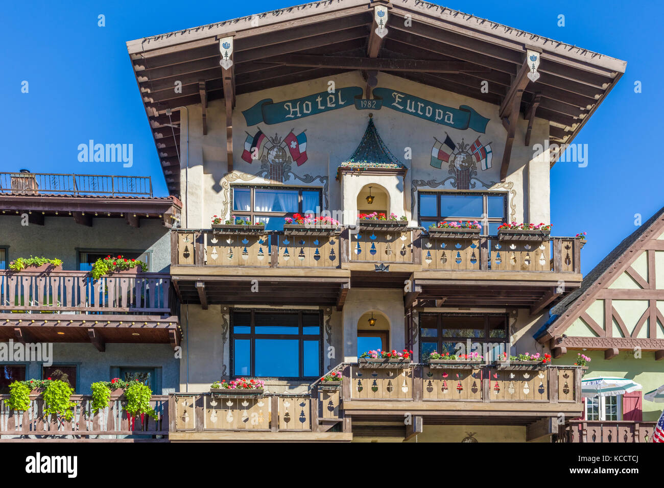 Front Street in Leavenworth ein Dorf im bayerischen Stil in den Cascade Mountains im Zentrum des Bundesstaates Washington im Chelan County, Washington, USA Stockfoto