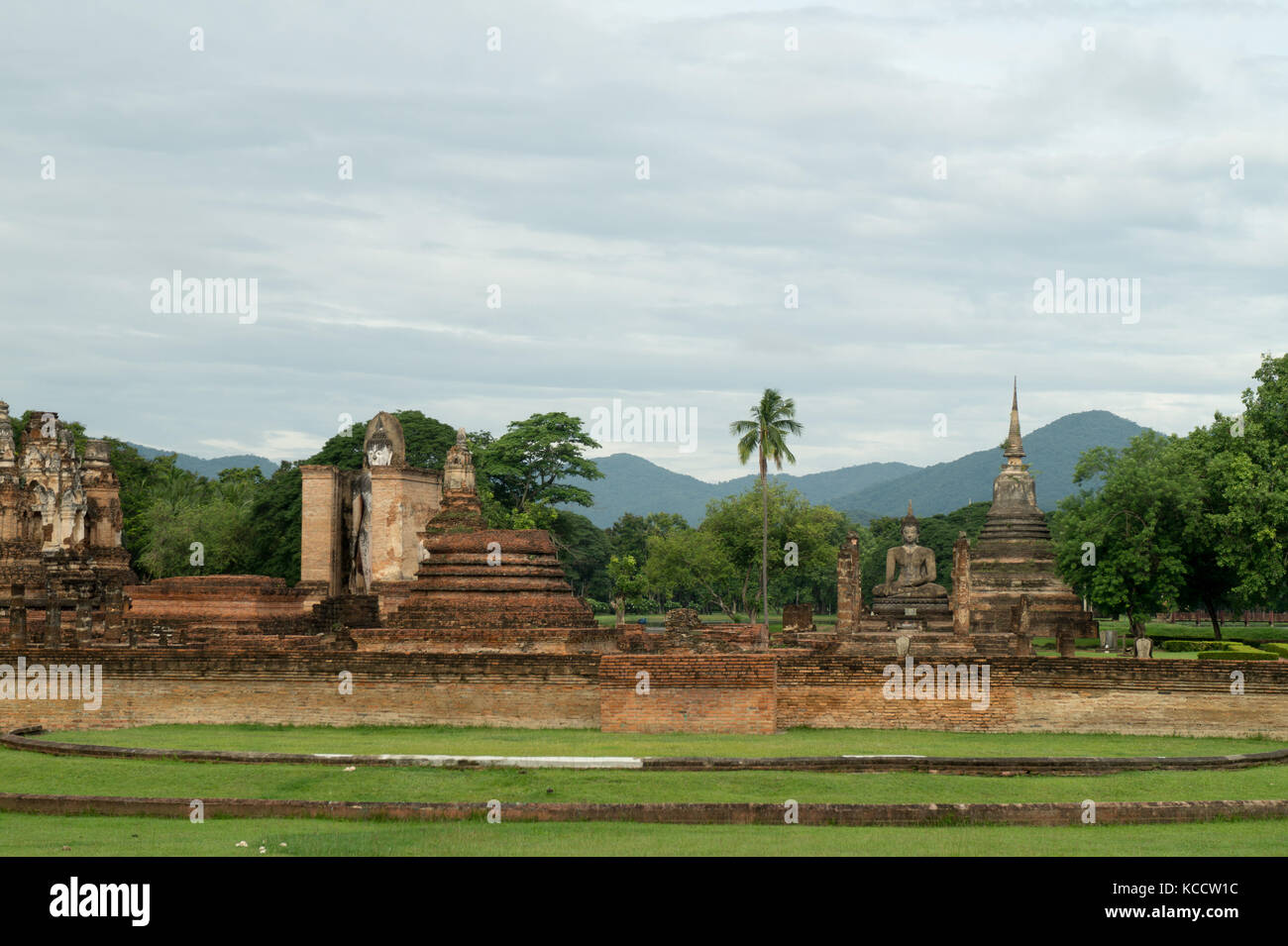 Ruinen in den historischen Park in Sukhothai Stockfoto