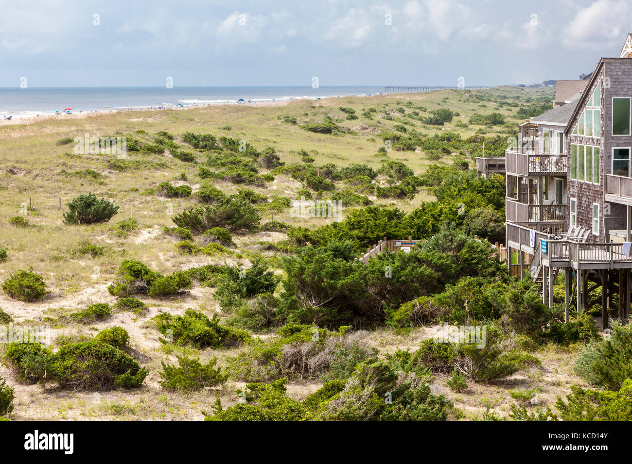 Avon, Outer Banks, North Carolina, USA. Ein Strandhaus auf einer vorgelagerten Insel, Atlantik, Strand. Stockfoto Avon, Outer Banks, North Carolina, USA. Ein Strandhaus auf einer vorgelagerten Insel, Atlantik, Strand. Stockfoto