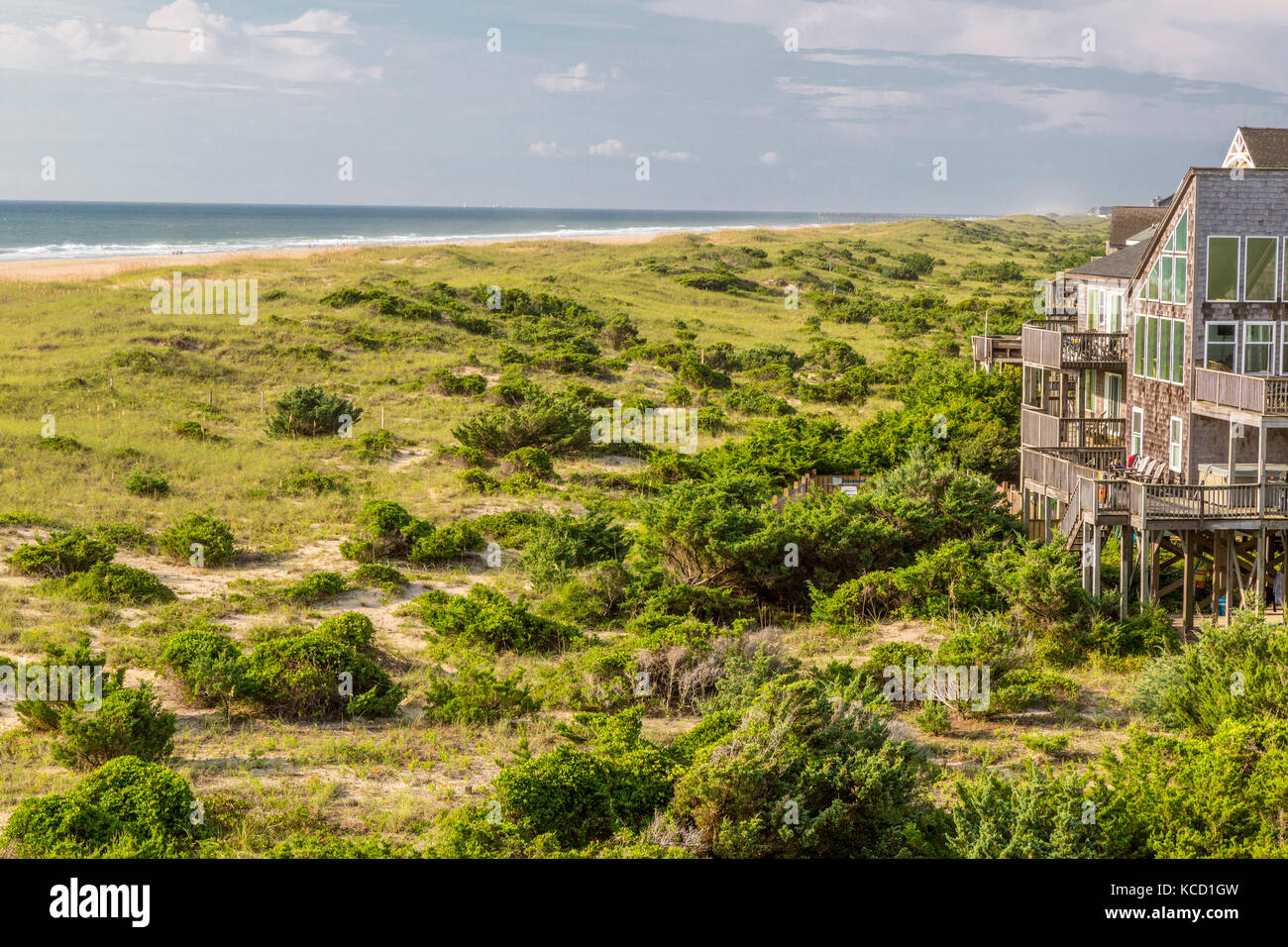 Avon, Outer Banks, North Carolina, USA. Ein Strandhaus auf einer vorgelagerten Insel, Atlantik, Strand. Stockfoto Avon, Outer Banks, North Carolina, USA. Ein Strandhaus auf einer vorgelagerten Insel, Atlantik, Strand. Stockfoto